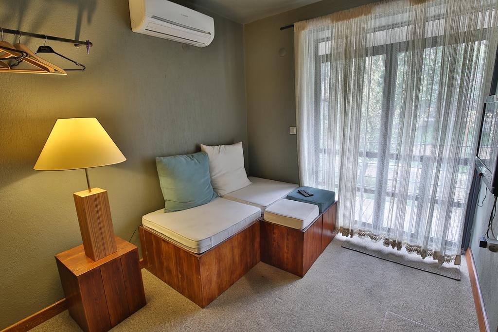 The Green Goose Hotel Датча Номер фото
