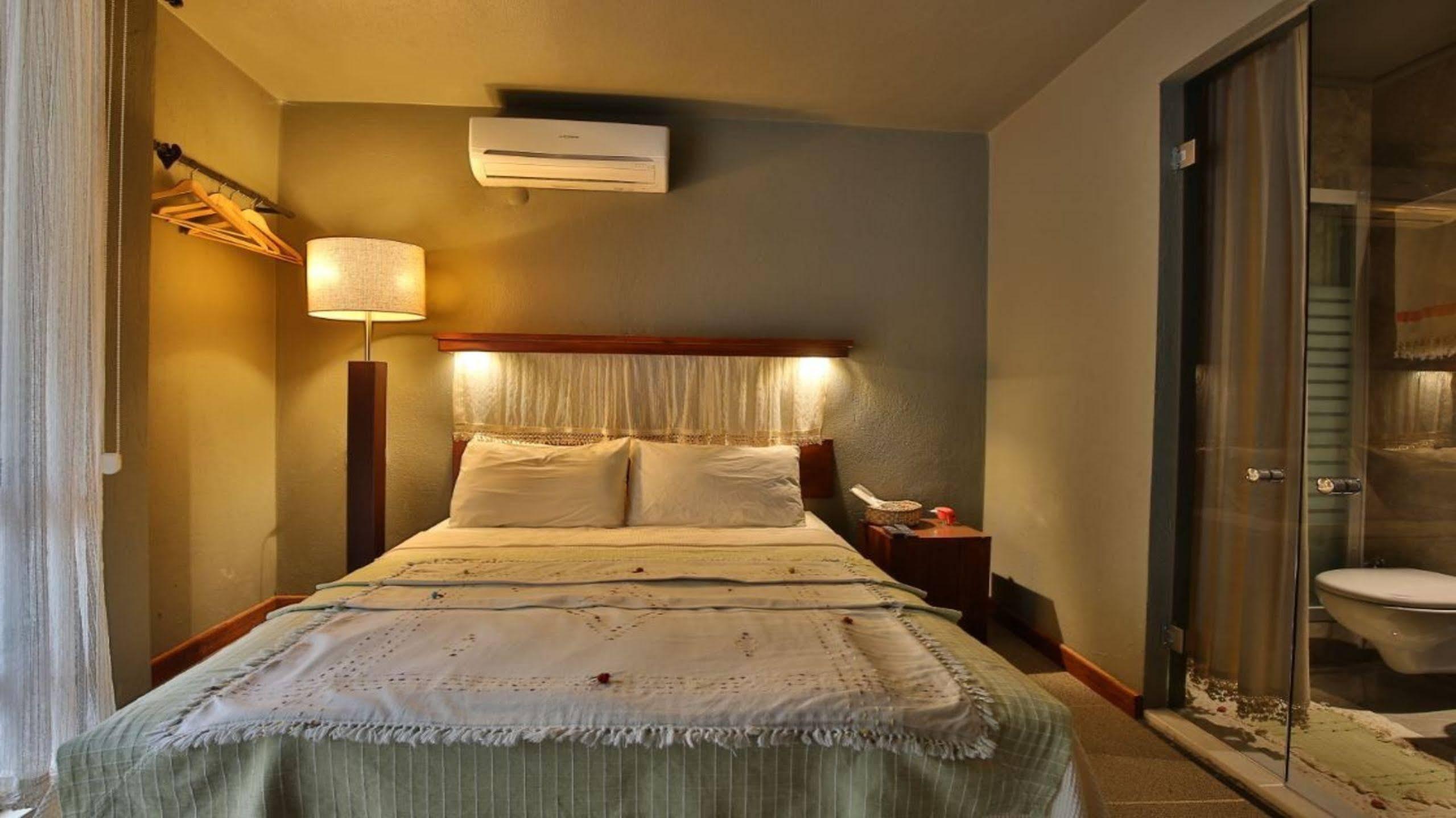 The Green Goose Hotel Датча Экстерьер фото